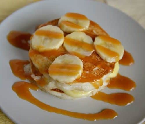 pancakes with banana cream and fresh bananas