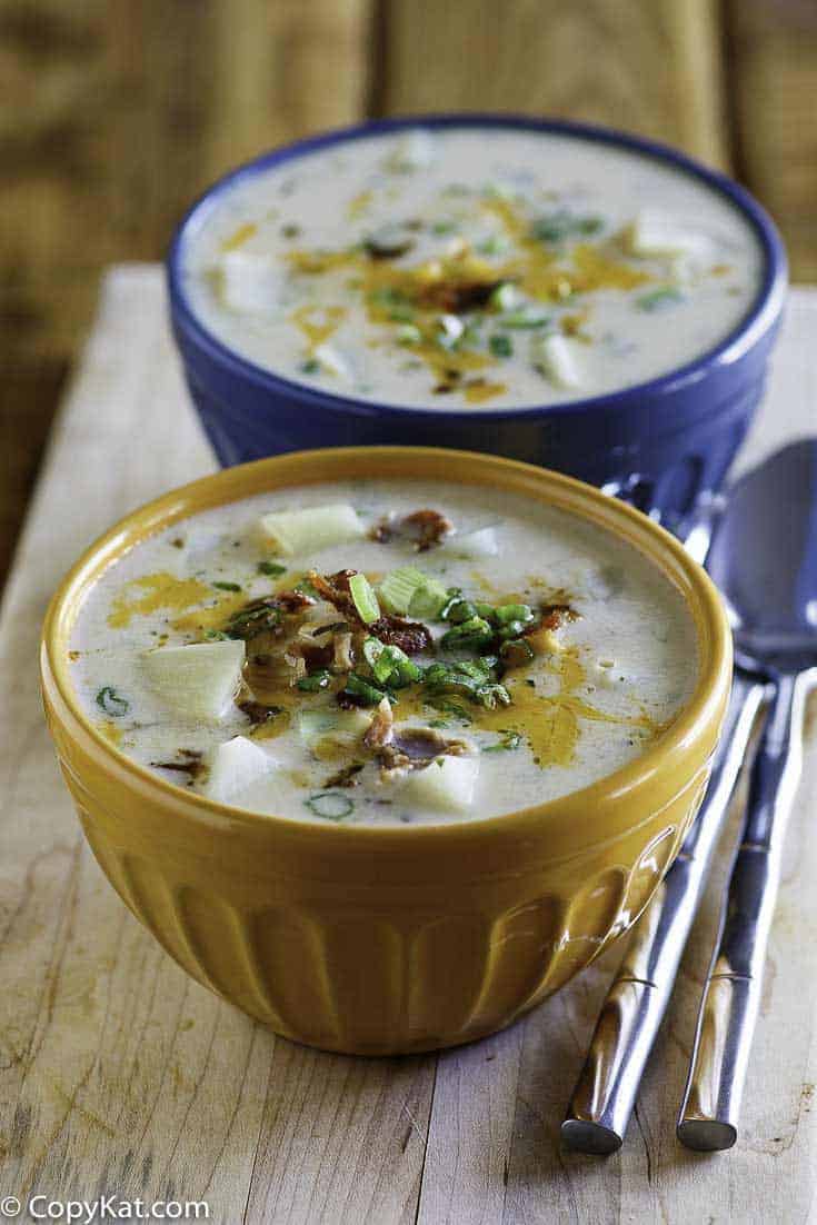 You can make a creamy bowl of the Hard Rock Cafe Potato soup any day of the week with this easy copycat recipe.
