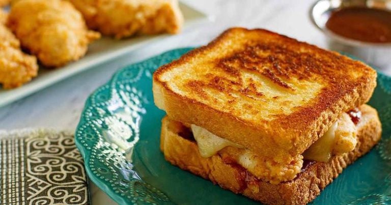 Whataburger Honey BBQ Chicken Strip Sandwich