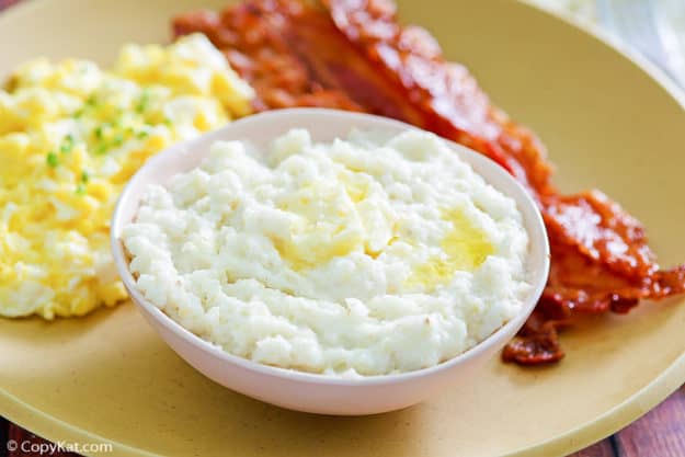 Creamy Grits Made with Milk