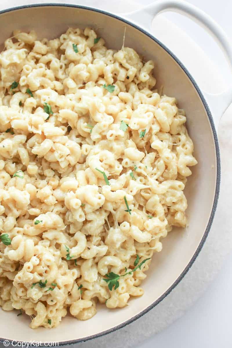 overhead view of white cheddar mac and cheese in a serving dish