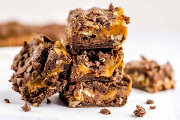 four turtle brownies.