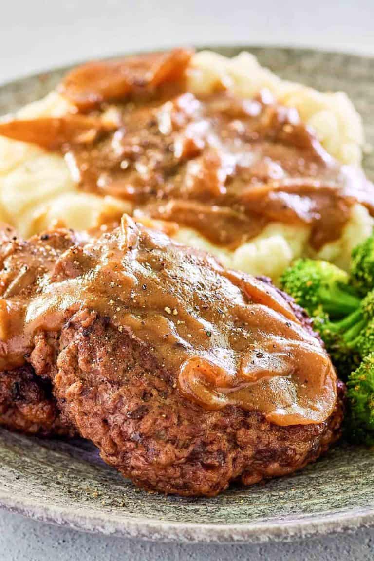 copycat Cracker Barrel hamburger steak and gravy.