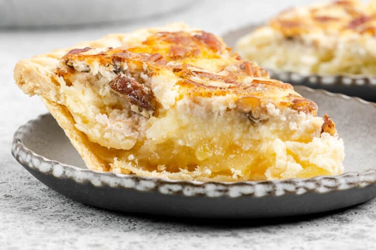 Pineapple Cheesecake Pie