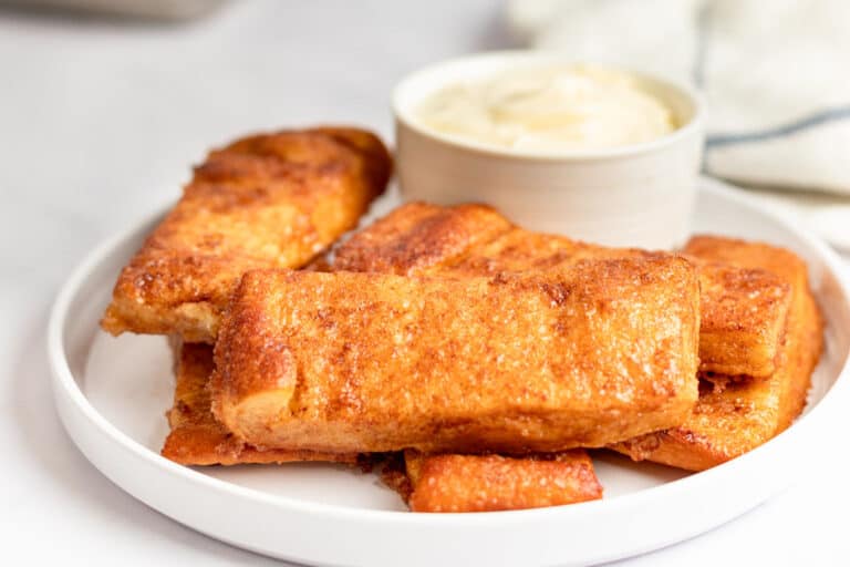 Pizza Hut Cinnamon Sticks with Vanilla Cream Cheese Frosting