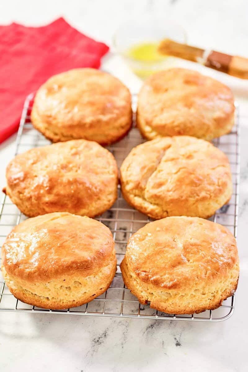 Copycat Bojangles biscuits on a wire rack.