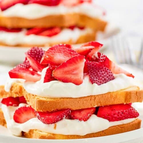 Copycat Jason's Deli strawberry shortcake on two plates.