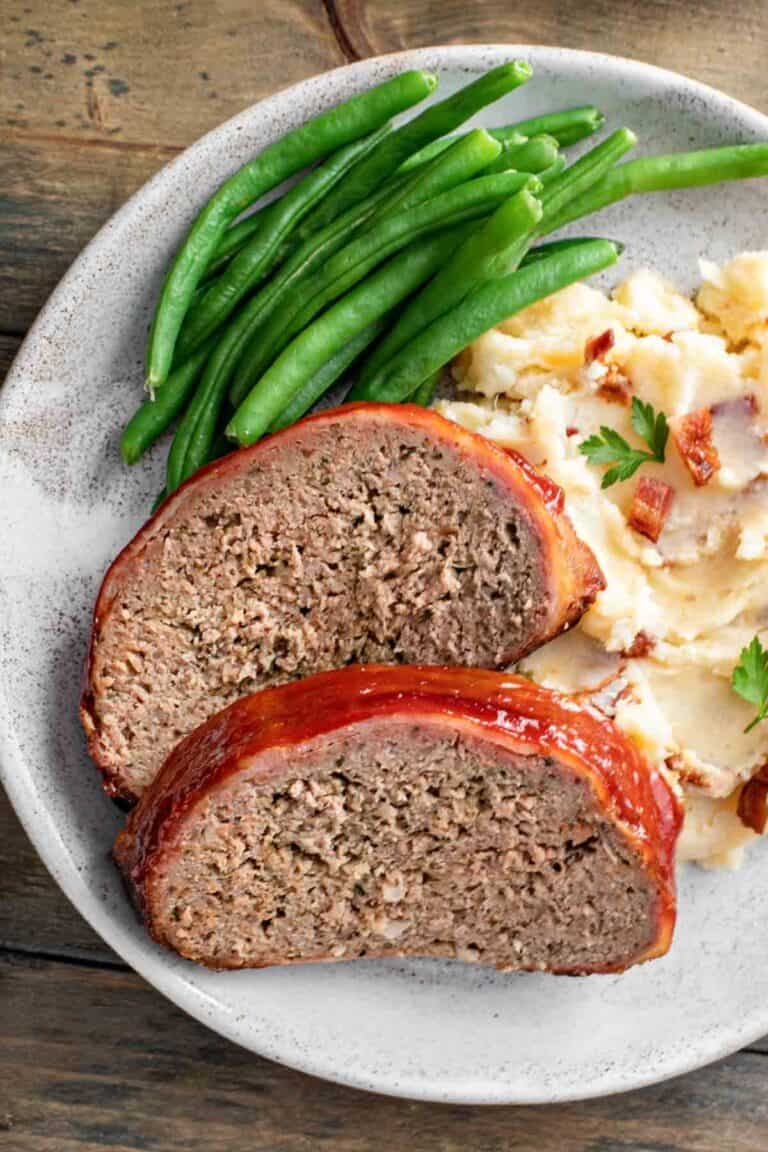 Meatloaf, mashed potatoes, and green beans.